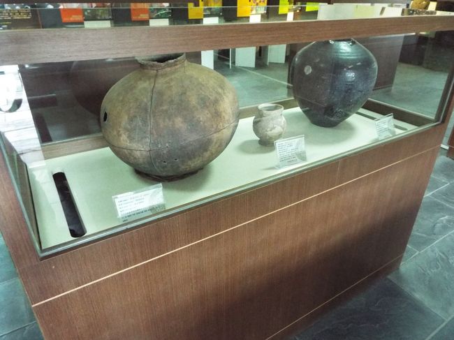 壺。<br /><br />これはかなり古いものだったと思う。