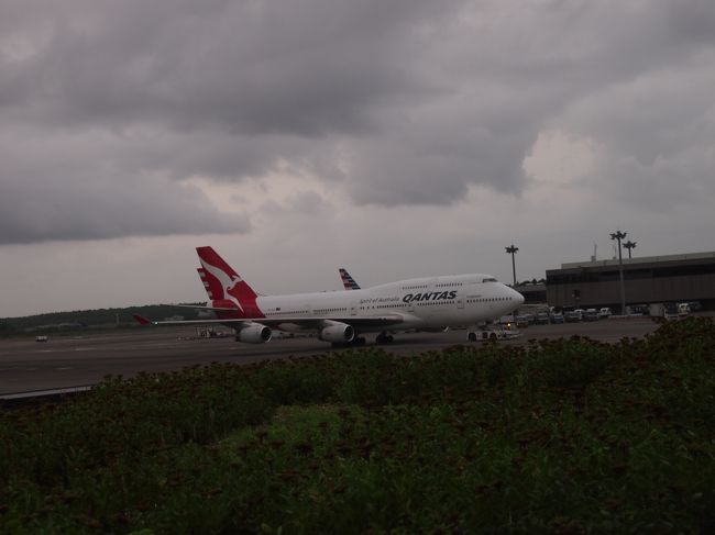 窓からの景色。<br />カンタスの機体