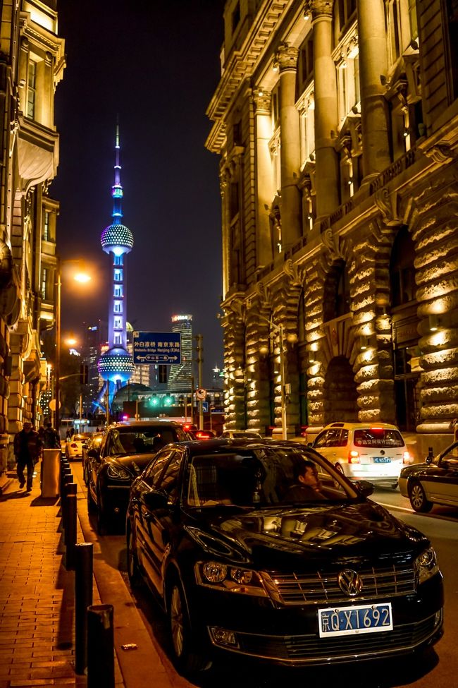 VW似合う-(´Д` )<br /><br />ここら辺ではVWとかベンツとかAudiとかが普通だから凄いよねw<br /><br />でもホント日本で見る時より数倍もカッコイイ！