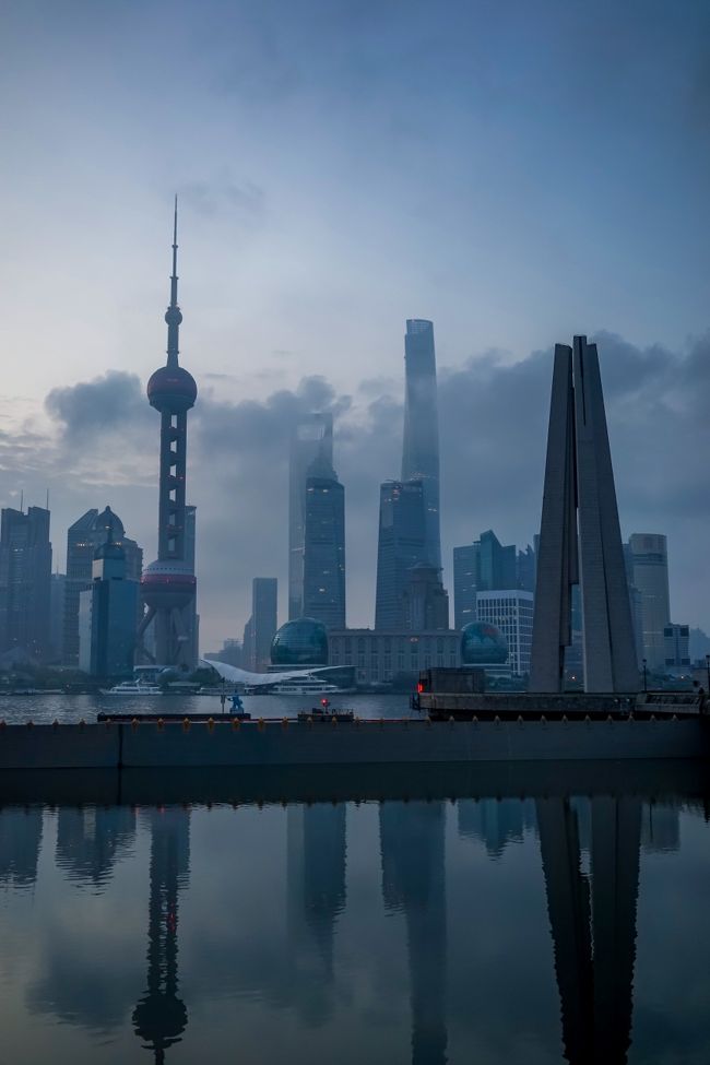 だんだんと・・・<br />風もなく穏やかで涼しく素晴らしい一日が始まります・・<br /><br />今日はどんな風景がまっているのかな(*´ω｀*)