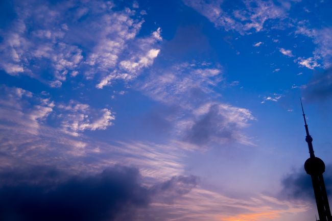 過ぎていくわけで・・・・雲間からは素晴らしい青空が(^ω^)<br /><br />本日は晴天なり！