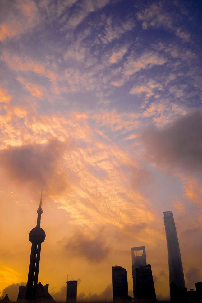 こういった非日常の中で広い空を見上げると日々の嫌なことや疲れなんか