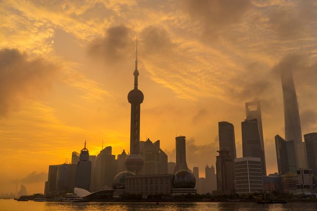 全て吹き飛ばしてくれるわけで<br />だから旅って大好きです・・<br /><br />一人だと感傷にもよく浸れるワケで