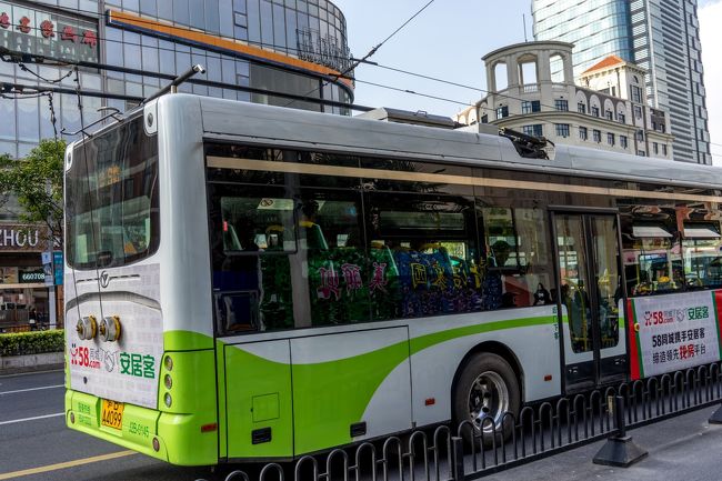上海はトロリ-バスも健在なんですね( ´▽｀)
