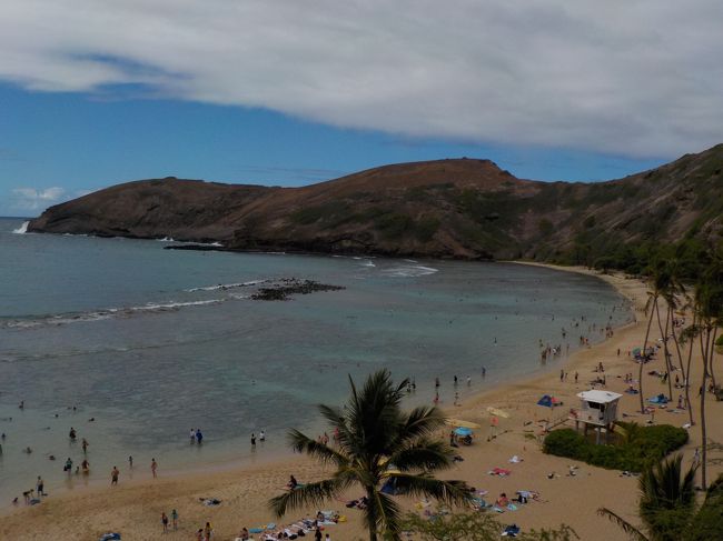 達人さんは女性の日本人の方でした。<br />ほぼ同世代だったので、車の中で色々と話をして盛り上がりましたよ。<br />ハワイでの子育ての話、御子息の就職、世間話が止まりません(>_<)