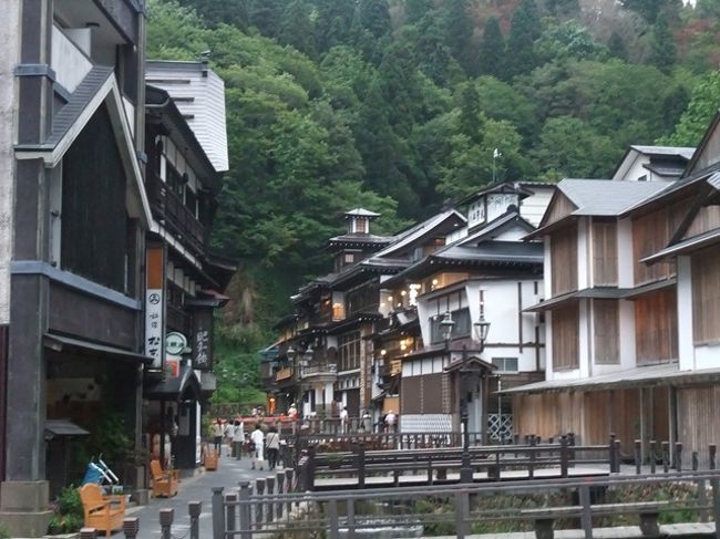 通りの長さはそれほど長くありません。<br />端から端まですぐに行けます。