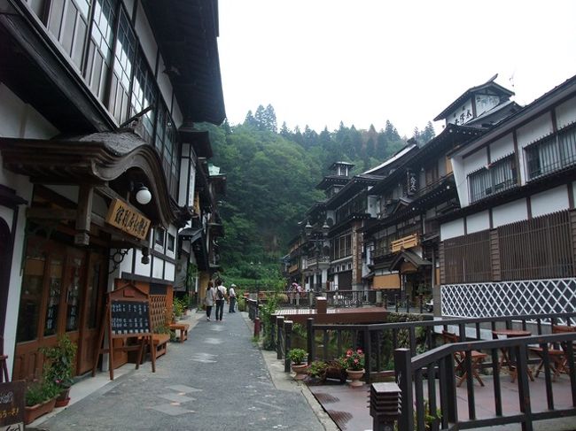 翌朝。三度目の温泉街散策をしました。<br />何度でも来たくなるのです。