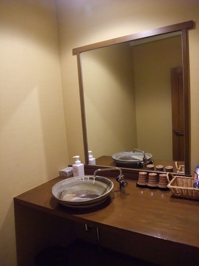 客室内の洗面もモダンな感じで素敵。