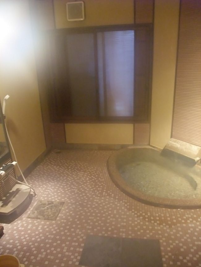 貸切風呂もあります。<br />あいていればいつでも入れるもよう。