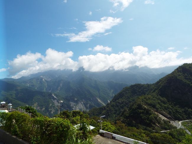 文化広場から見た山々です。<br />霧台は標高１０００ｍ以上の場所なので景色も素晴らしいです。