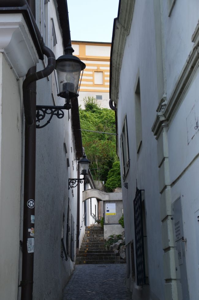 メルク修道院へ登る狭い路地