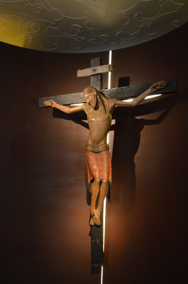 修道院内部のキリスト像