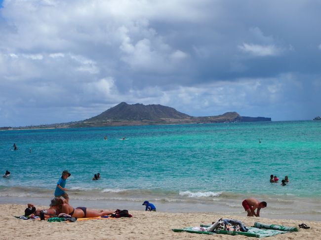 海の中へ入りたい〜<br />この日、暑かったんです(>_<)