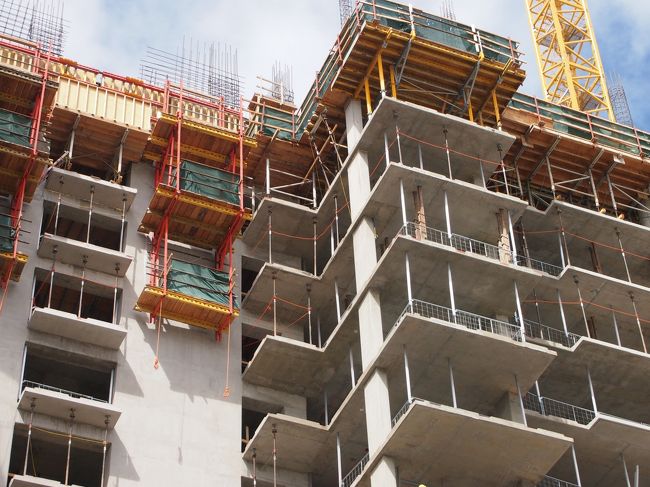 これからどんどんた出来あがっていく建物をついつい見てしまう。