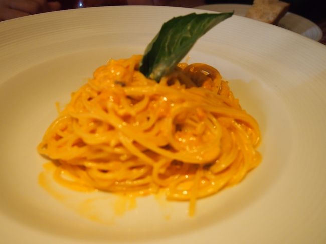 Cちゃん注文パスタ<br />うにのパスタだったよね〜<br />こちらもボーノ!