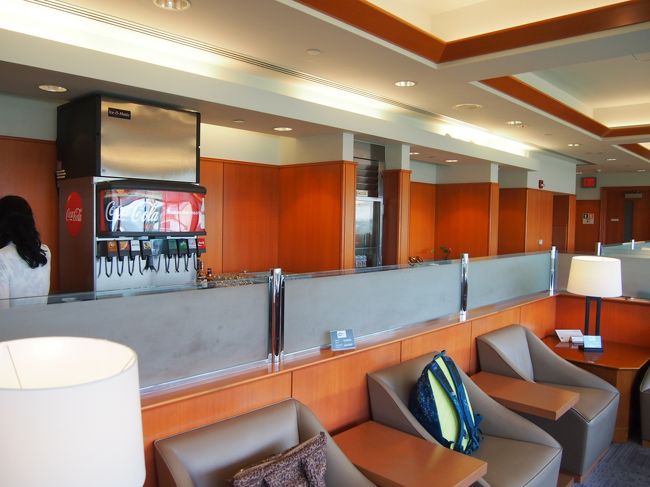 アメリカン航空と共同だけど、ほぼ日本人の方ばかりね。