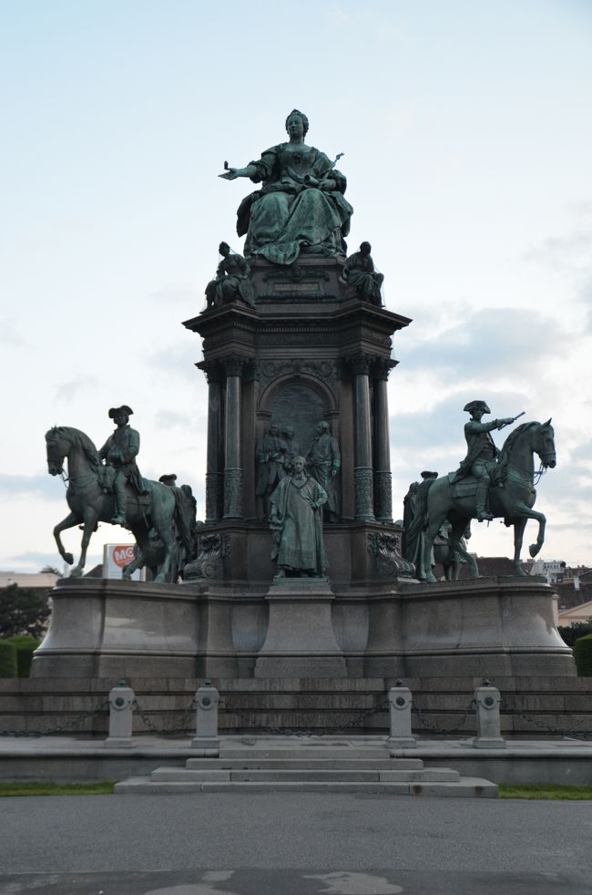 マリア・テレジアの像