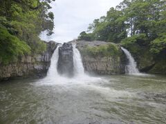 「五竜の滝」
裾野駅から徒歩20分ほど。