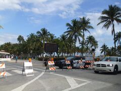 ビーチ沿いの通り‘オーシャン・ドライブ’は 既に車両通行止めに！