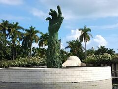 やっとの思いで到着
「ホロコーストメモリアル　The Holocaust Memorial on Miami Beach」
