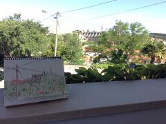 朝、ホテルのテラスからバタリャ修道院がきれいに見えたので
素人絵ですが描いてみました。
小さいスケッチを持ち歩いていますが、移動が多いとゆとりがなく描けません。
やっと１枚目