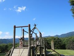 旅行初日。快晴です。
まずは大きな公園に行き子供達を遊ばせました。