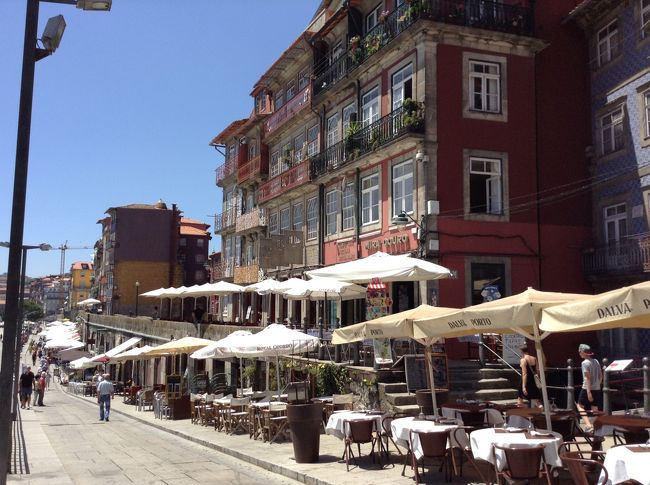 ドウロ川沿いのカフェ