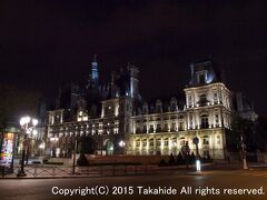 パリ市庁舎(H&#244;tel de ville de Paris)

市庁舎も夜はライトアップされます。


パリ市庁舎(H&#244;tel de ville de Paris)：https://ja.wikipedia.org/wiki/%E3%83%91%E3%83%AA%E5%B8%82%E5%BA%81%E8%88%8E