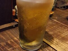 ある晩は相方が「南京千両で生ビールとラーメン！！」

と、うるさいので、決死のドライブしてきました。
（私は飲めないのでもっぱら運転手）


これは相方の生。