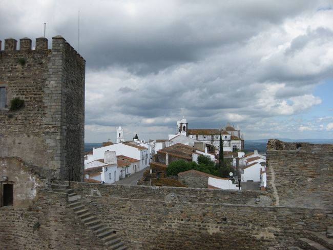 城から北側を望む。