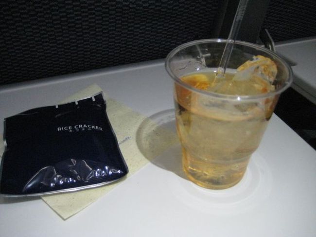 今度はウイスキー水割りにしてみた。食後にもう一杯おかわり。