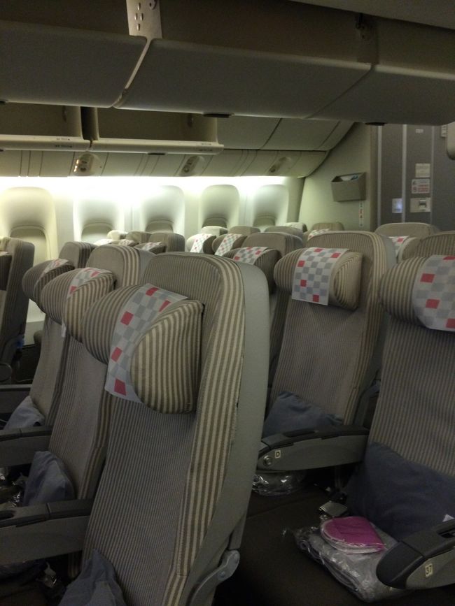 機内はこんな感じです。