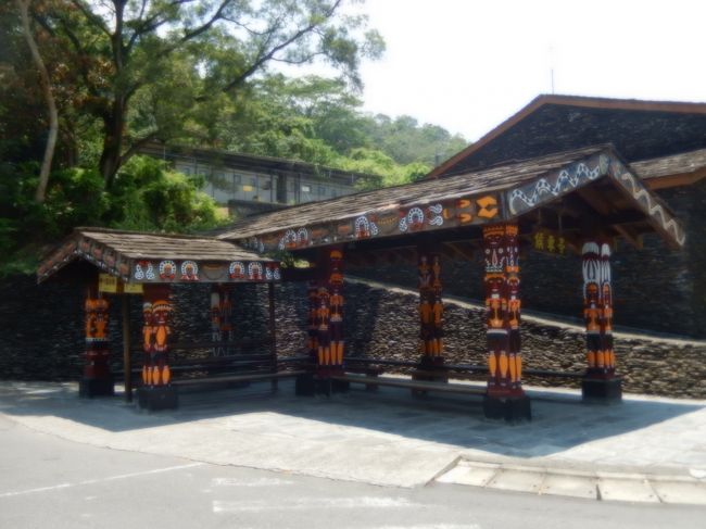 原住民族文化園區の迎賓エリアにある遊覧バス乗場