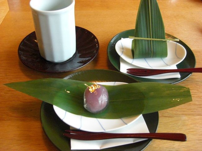 ウェルカムサービスのお茶とお菓子。