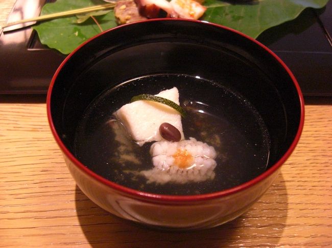 またまたハモのお吸い物<br />ちょっと食べかけ・・・