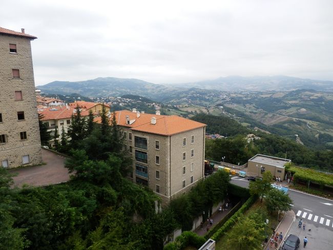 リミニ駅から約40分、サンマリノに到着。