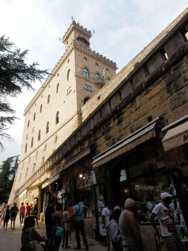 これが有名な政庁ですね。