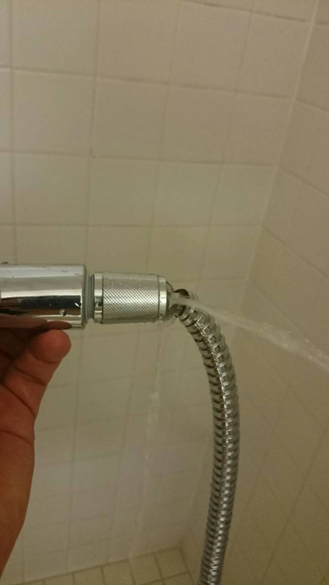 穴があいて爆発(゜ﾛ゜;ﾉ）ﾉ