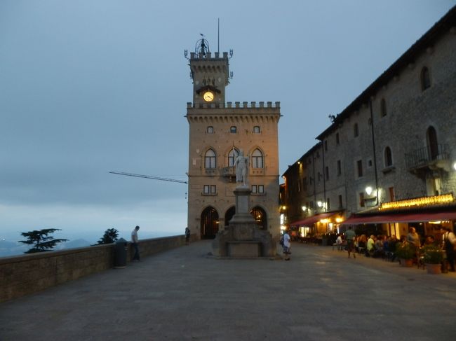 20時25分頃、ライトアップが始まりました。