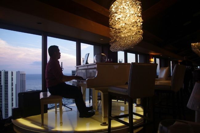 ピアノ演奏がありながらの食事良かったです♪