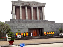 ホーチミンの遺体が安置されているホーチミン廟。