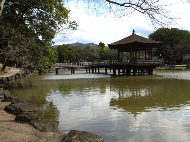 　だんだん浮見堂が遠くになります。