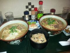 到着後、レンタカーを借りて、早速八重山そばを堪能！！