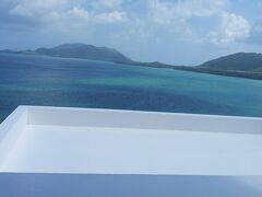 最終目的地は、ネットで「石垣で一番景色のよい喫茶店」といわれてるお店へ。