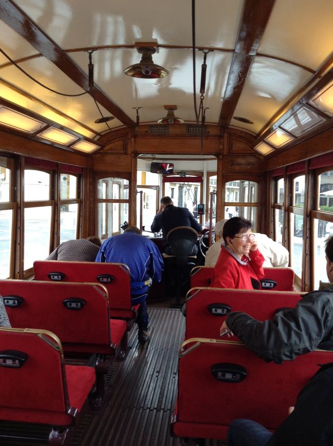 初めに、観光用の路面電車に乗りました。<br /><br /><br /><br />