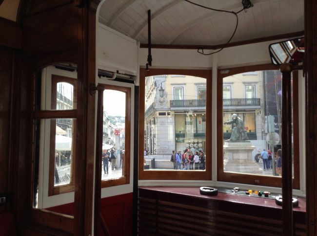 一周して、広場に戻って来ました。