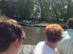 ここが愛の湖だったっぽい。
白鳥たくさんいるもん。