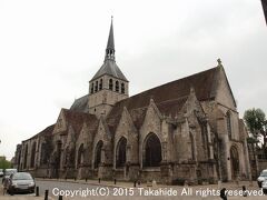 サント・クロワ教会(Église Sainte-Croix)

ティボー5世(Thibaud V)がエルサレム(?????????????)から持ち帰ったとするキリストの十字架のかけらから名付けられた教会です。

サント・クロワ教会(Église Sainte-Croix)：https://translate.googleusercontent.com/translate_c?depth=1&hl=ja&rurl=translate.google.co.jp&sl=fr&tl=en&u=http://fr.wikipedia.org/wiki/%25C3%2589glise_Sainte-Croix_de_Provins&usg=ALkJrhjv36PuSXbuvjSHFVeEJpqxtv4kjQ
ティボー5世(Thibaud V)：https://ja.wikipedia.org/wiki/%E3%83%86%E3%82%AA%E3%83%90%E3%83%AB%E3%83%892%E4%B8%96_(%E3%83%8A%E3%83%90%E3%83%A9%E7%8E%8B)
エルサレム(?????????????)：https://ja.wikipedia.org/wiki/%E3%82%A8%E3%83%AB%E3%82%B5%E3%83%AC%E3%83%A0