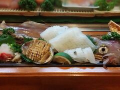 鶴亀寿司、豪華な刺身