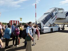 ヘルシンキ到着14:40（日本時間20:40)
ヘルシンキ空港でミュンヘン行乗換え時間は30分余りしかありません。

子ども達にメールで私の病状を連絡して海外旅行保険の会社の日本の事務所に
連絡してもらいました。

我々はシニアなので全員ガラケー世代です。
しかも海外仕様は３人だけです。
夫の携帯は海外不可タイプなので日本に置いてきました。
私の携帯は受信不可にしてありますが、送信はOKなので
メールは届いている筈でした。